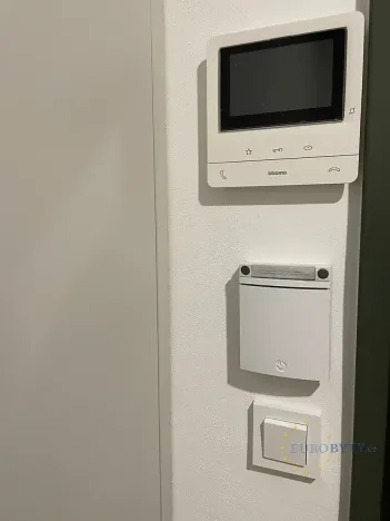 Pronájem bytu 1+kk, Praha - Vršovice, Bartoškova, 36 m2