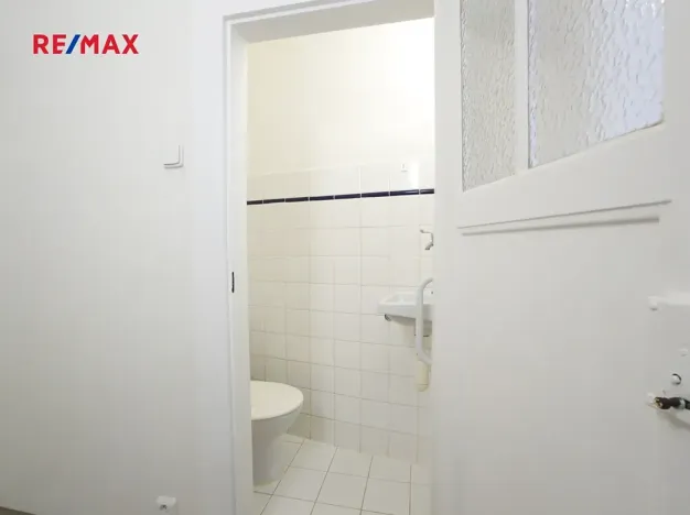 Pronájem bytu 1+1, Praha - Podolí, Výchozí, 37 m2