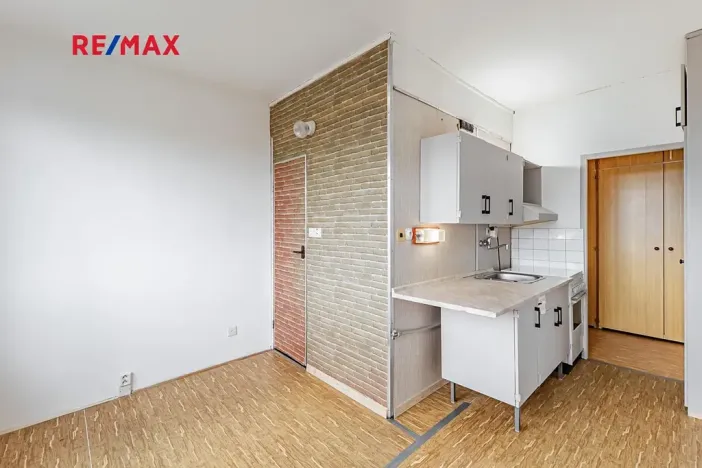 Pronájem bytu 1+1, Jindřichův Hradec, sídliště Vajgar, 43 m2