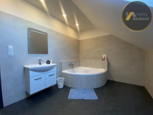 Pronájem rodinného domu, Postřižín, Prostřední, 175 m2