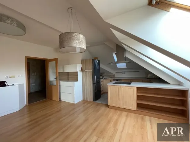 Pronájem bytu 4+kk, Staré Město, Moravní nábřeží, 100 m2