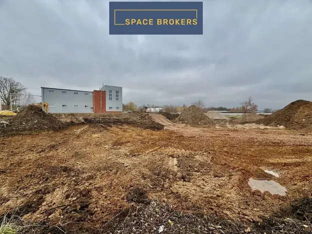 Pronájem komerčního pozemku, Pardubice, 3098 m2