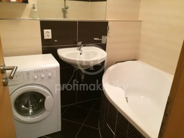 Pronájem bytu 2+kk, Brno, Leitnerova, 65 m2