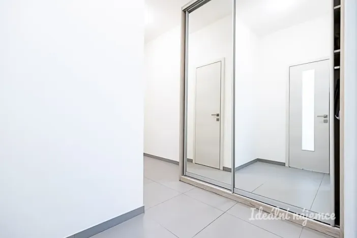 Pronájem bytu 2+kk, Praha - Strašnice, Černokostelecká, 51 m2