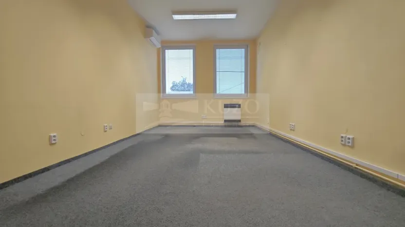 Pronájem kanceláře, Pečky, Chvalovická, 71 m2