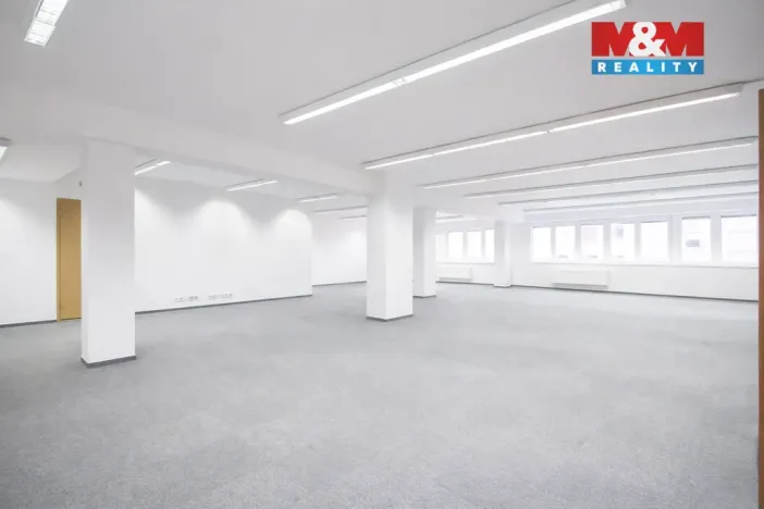 Pronájem kanceláře, Praha - Hostivař, Na Plískavě, 401 m2