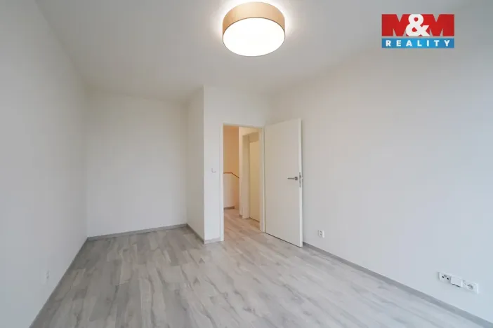 Pronájem rodinného domu, Plzeň - Radobyčice, Řadová, 139 m2