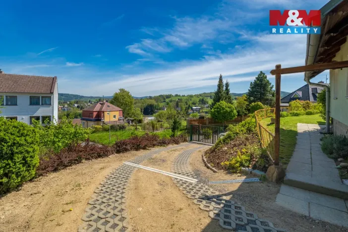 Pronájem rodinného domu, Liberec - Liberec XXX-Vratislavice nad Nisou, Leknínová, 136 m2