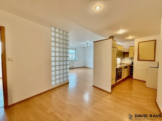 Pronájem bytu 2+kk, Brno - Židenice, Bubeníčkova, 64 m2