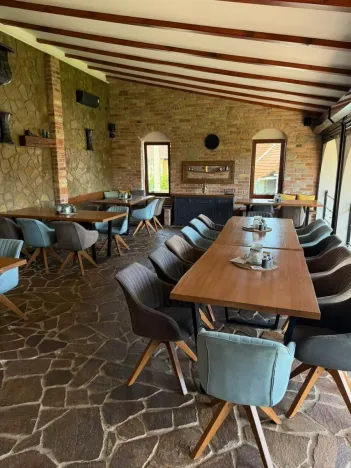 Pronájem restaurace, Velké Pavlovice, Bezručova, 74 m2
