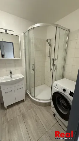 Pronájem bytu 2+1, Zlín - Malenovice, Chelčického, 54 m2