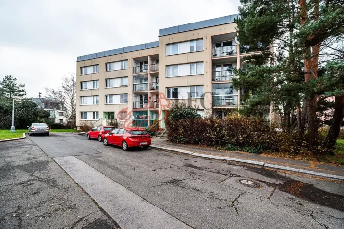 Prodej bytu 3+1, Praha - Lhotka, Štúrova, 69 m2