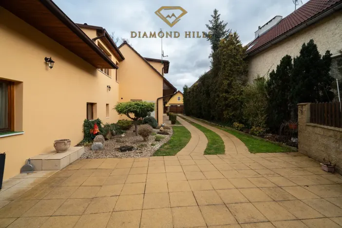 Prodej rodinného domu, Kozojedy, Českobrodská, 299 m2