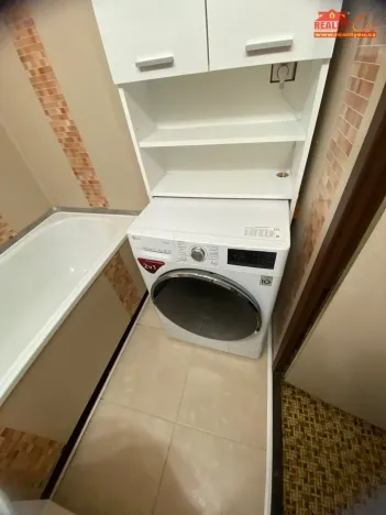 Pronájem bytu 4+1, Nové Město nad Metují, Nad Stadionem, 74 m2