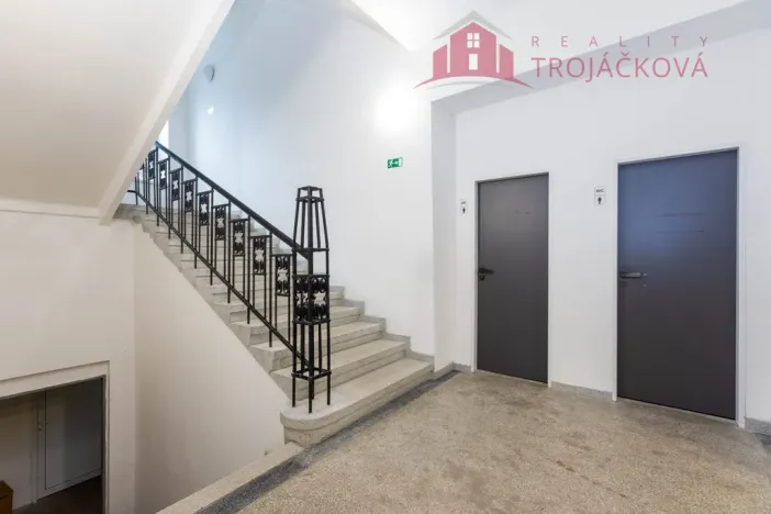 Pronájem kanceláře, Havířov - Prostřední Suchá, U Pošty, 802 m2