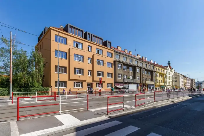 Pronájem bytu 2+kk, Praha, Bělohorská, 47 m2