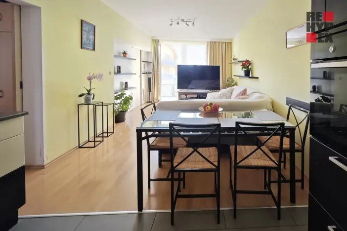 Pronájem bytu 4+kk, Liberec - Liberec VI-Rochlice, Nádvorní, 83 m2