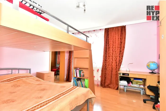 Pronájem bytu 4+kk, Liberec - Liberec VI-Rochlice, Nádvorní, 83 m2