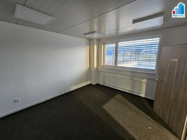 Pronájem skladu, Dobřany, Šlovická, 669 m2