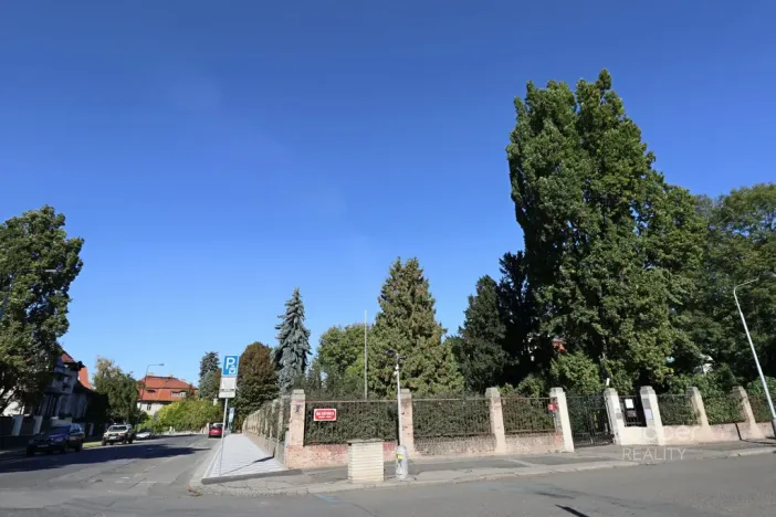 Pronájem kanceláře, Praha - Bubeneč, Na Zátorce, 70 m2