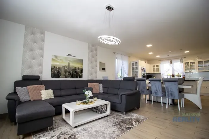 Prodej rodinného domu, Horoušany, Sportovní, 163 m2