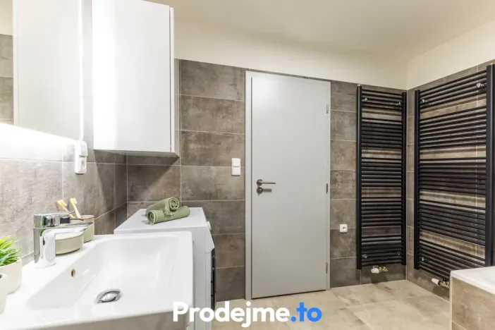 Prodej bytu 2+kk, Znojmo, Kosmákova, 60 m2