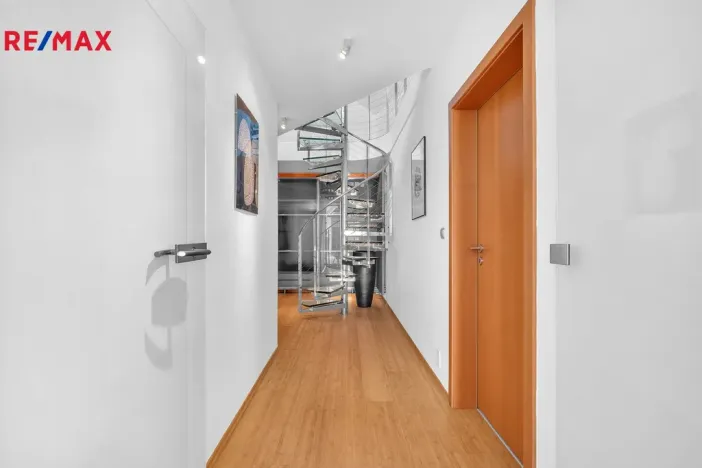 Prodej bytu 5+kk, Praha - Dolní Měcholupy, Za kovárnou, 219 m2