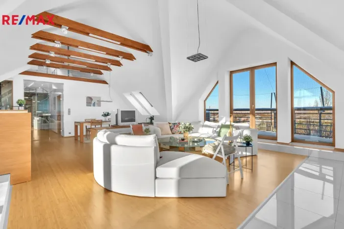 Prodej bytu 5+kk, Praha - Dolní Měcholupy, Za kovárnou, 219 m2