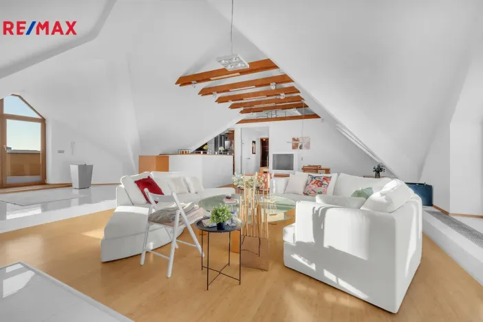 Prodej bytu 5+kk, Praha - Dolní Měcholupy, Za kovárnou, 219 m2