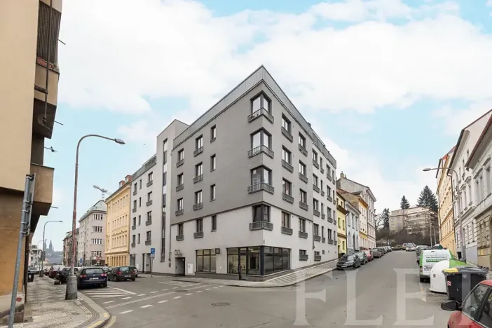 Pronájem bytu 1+kk, Praha - Smíchov, Pod Barvířkou, 36 m2