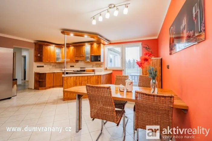 Prodej vícegeneračního domu, Vraňany, 283 m2