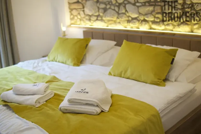 Prodej ubytování, Mikulov, Koněvova, 579 m2