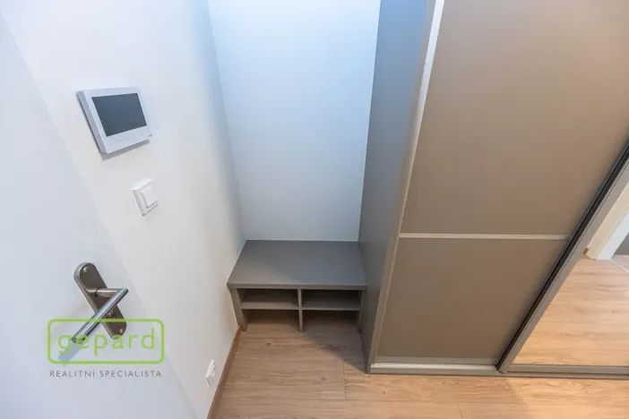 Pronájem bytu 1+kk, Hostivice, Cihlářská, 30 m2