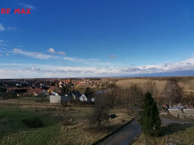 Prodej výrobních prostor, Uherčice, 1500 m2