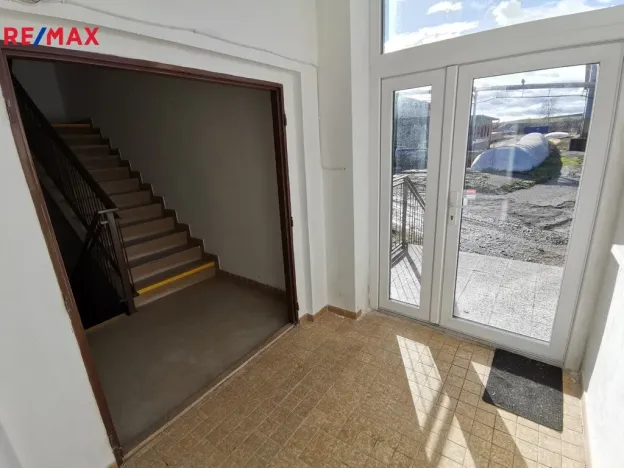 Prodej výrobních prostor, Uherčice, 1500 m2