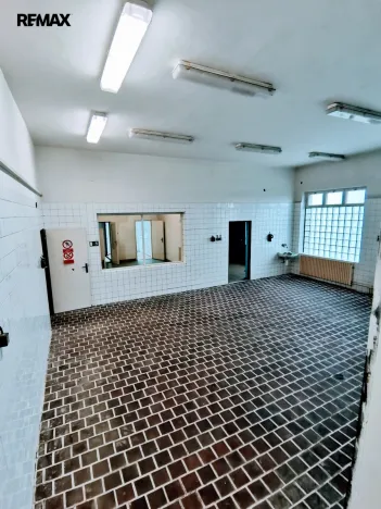 Prodej výrobních prostor, Uherčice, 1500 m2