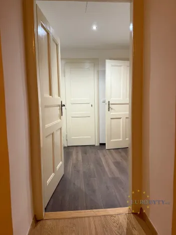 Pronájem bytu 2+1, Praha - Libeň, Drahobejlova, 67 m2