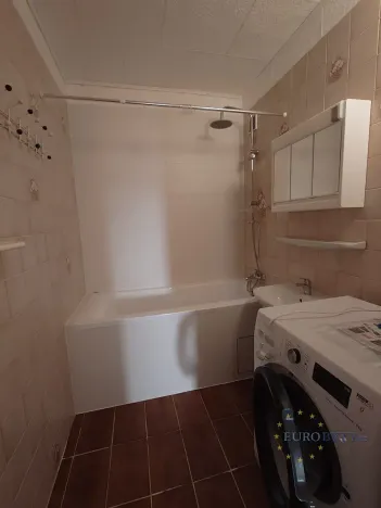 Pronájem bytu 3+1, Praha - Podolí, Ve svahu, 80 m2