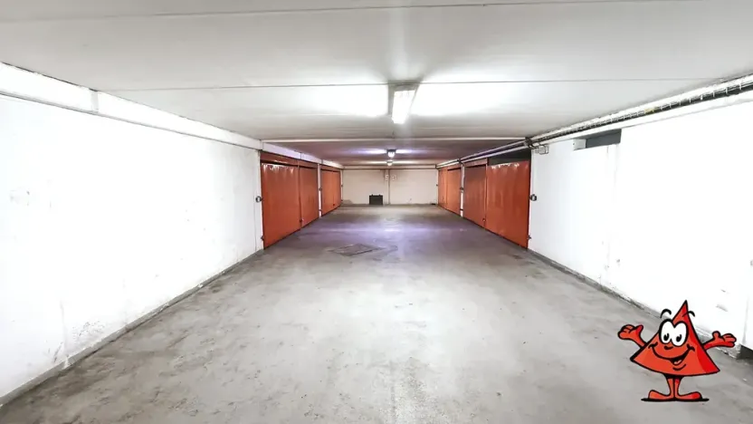 Pronájem garáže, Praha - Kamýk, Pšenčíkova, 17 m2