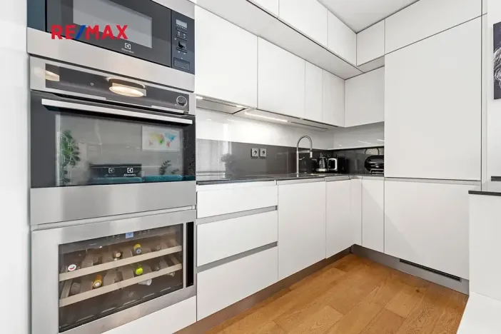 Prodej bytu 3+kk, Praha - Hrdlořezy, Učňovská, 71 m2