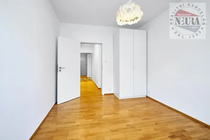 Pronájem bytu 3+1, Praha - Hlubočepy, Grussova, 72 m2