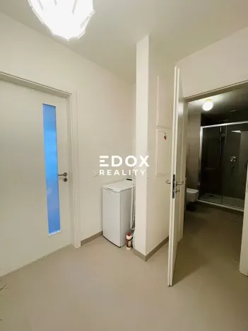 Pronájem bytu 1+kk, Praha - Košíře, Naskové, 34 m2