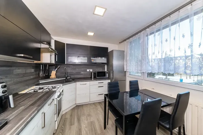 Prodej bytu 3+1, Klatovy, Suvorovova, 61 m2