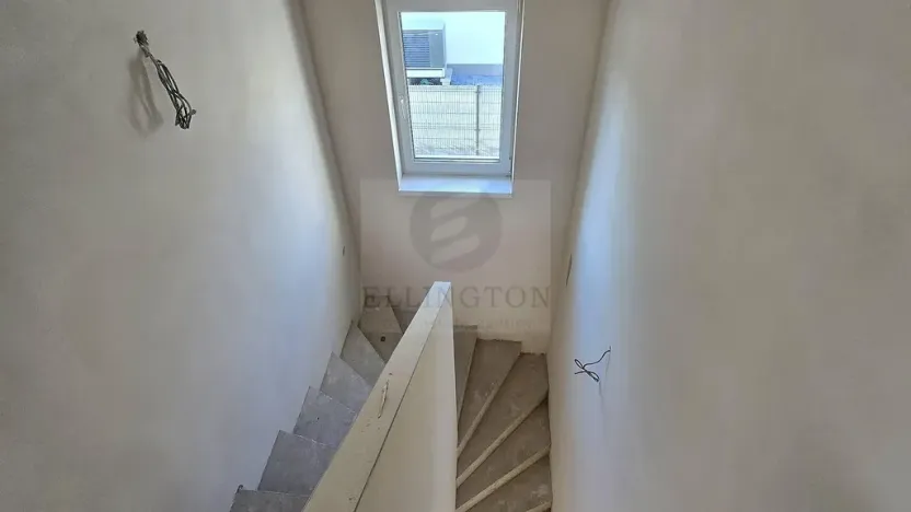 Prodej bytu 4+kk, Přerov nad Labem, 126 m2