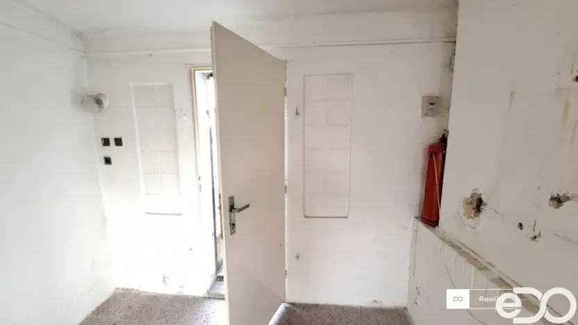 Pronájem obchodního prostoru, Praha - Horní Počernice, Náchodská, 13 m2