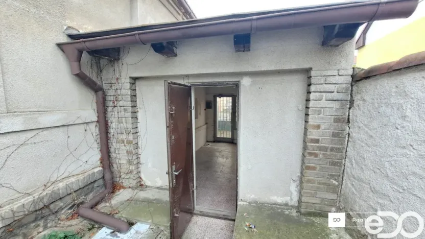 Pronájem obchodního prostoru, Praha - Horní Počernice, Náchodská, 13 m2