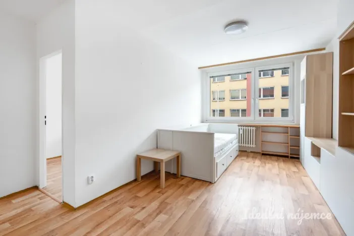 Pronájem bytu 2+kk, Praha - Bohnice, Zelenohorská, 42 m2