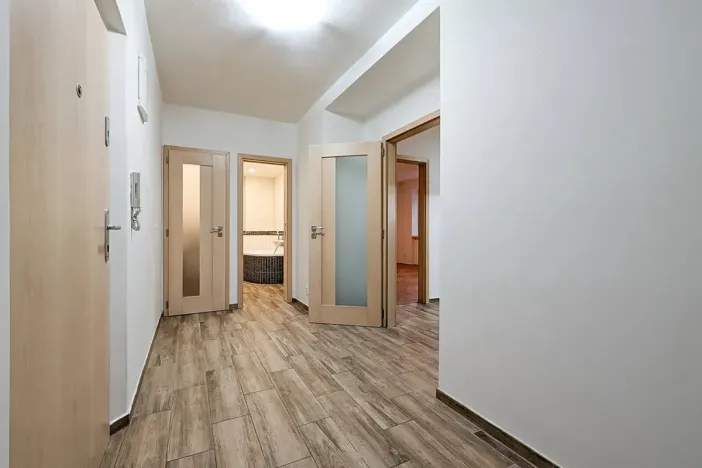 Pronájem bytu 2+1, Brno, Merhautova, 61 m2