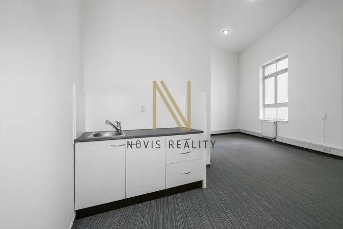 Pronájem kanceláře, Plzeň, Americká, 140 m2