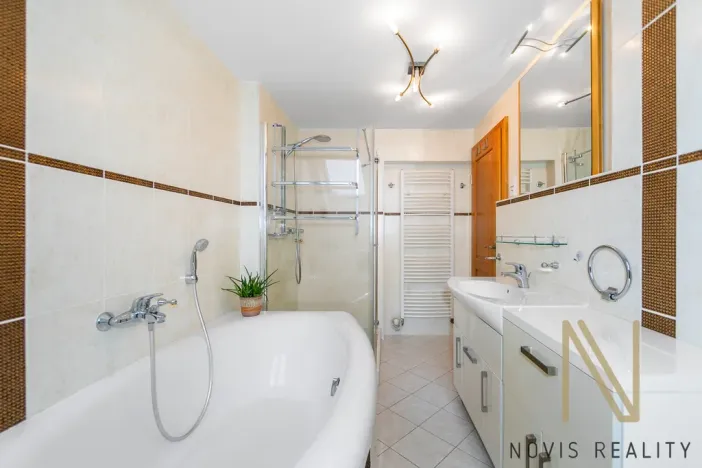 Prodej rodinného domu, Plzeň, Pod Lesem, 250 m2